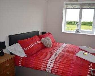 Worship Farm Accommodation - Bristol - Bedroom