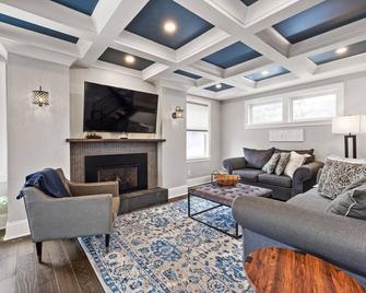 Elegant Home Near Pitt, Cmu - Sauna & Hot Tub - Park & Walk! - Pittsburgh - Salon