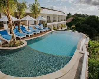 De Vindra Resort - Nusa Penida - Zwembad