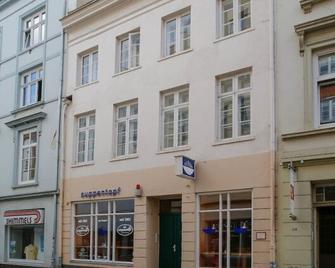 Ferienwohnungen am Holstentor - Lübeck - Building