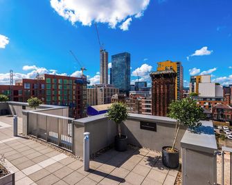 2 Bedroom/1 Bathroom Apartment - Prestwich - Balcón