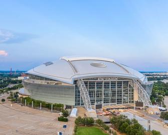 6 Mins Away Cowboy/Ranger Stadium Arlington 1bd - Arlington - Building