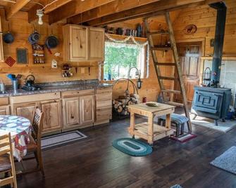 Alaska Fishing Cabin - Willow