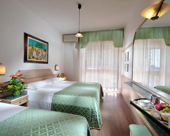 Hotel Niagara - Lignano Sabbiadoro - Bedroom