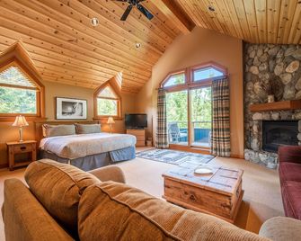 Emerald Chalet 5 Br Chalet With Hot Tub & Bbq, First Hole Of Nicklaus North Golf Course - Whistler - Chambre