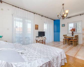 Apartments Bozjidar - Stari Grad - Bedroom