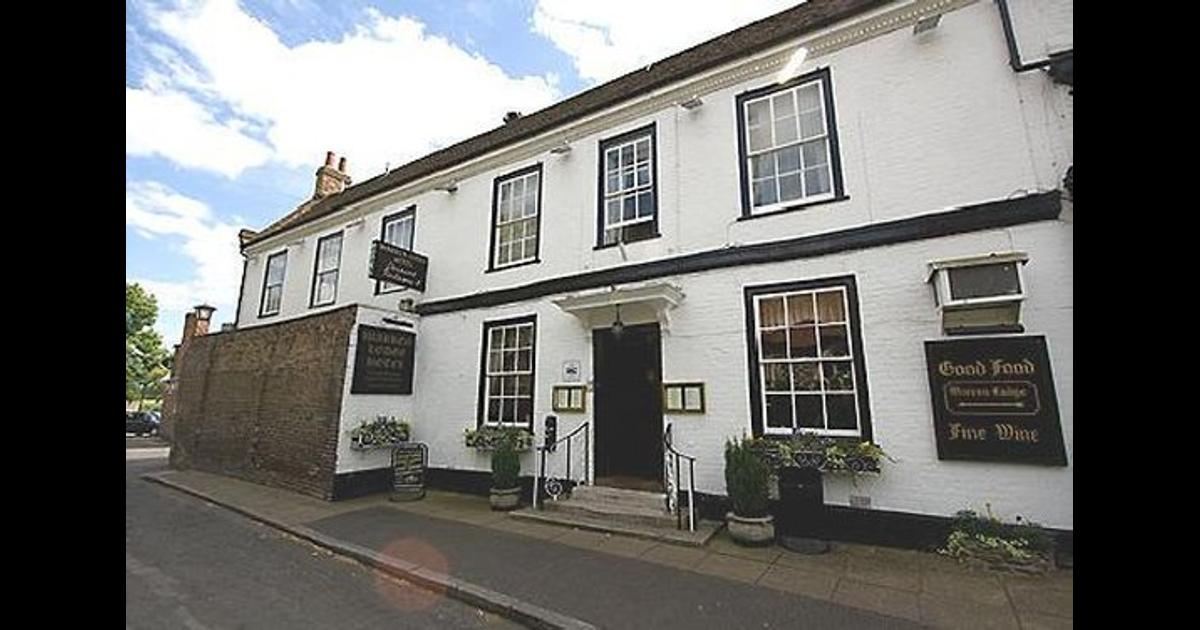 warren hotel shepperton