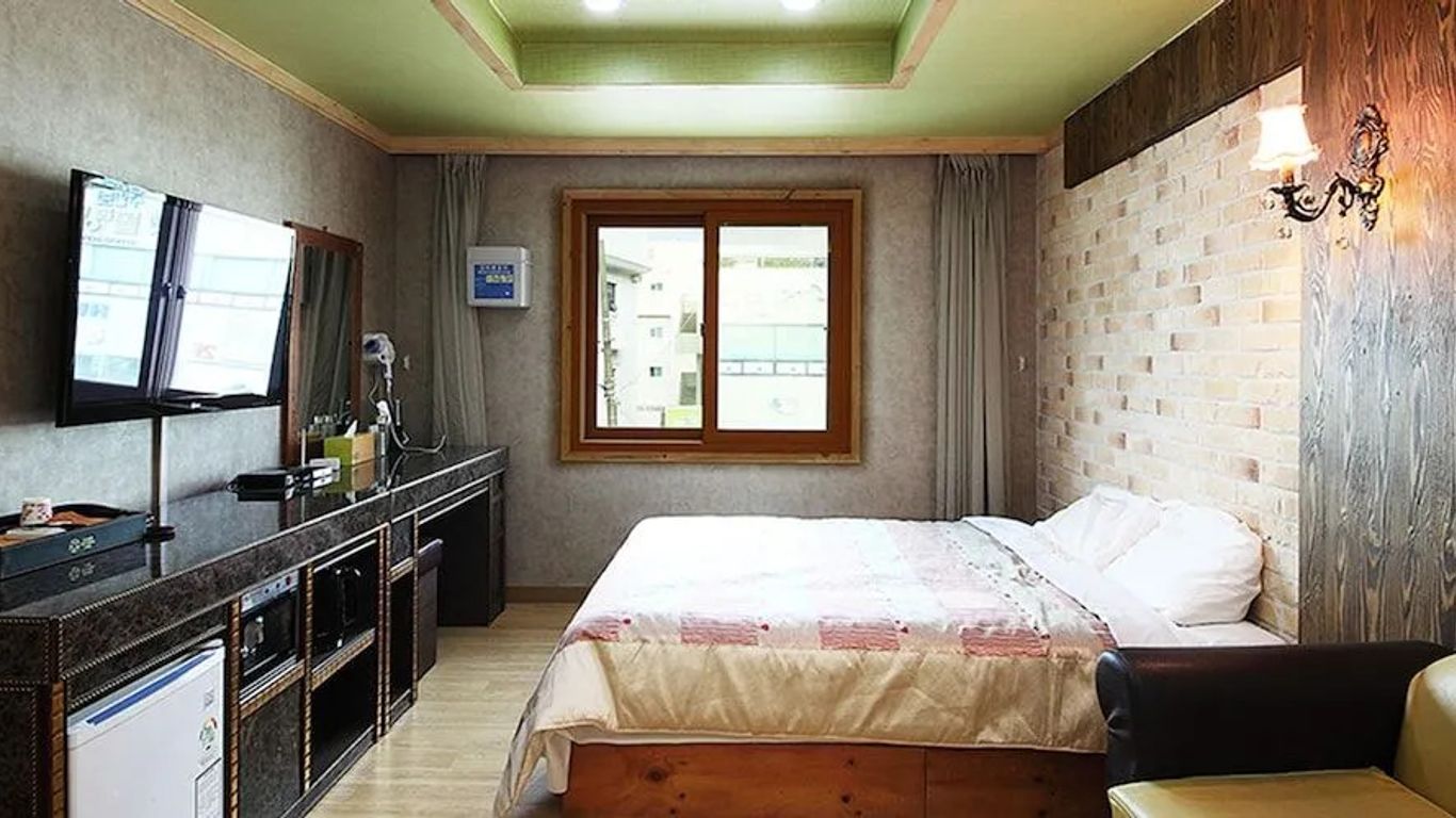 Suanbo Hot Spring Land