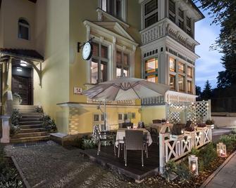 هوتل إمبريسجا - غدانسك - شرفة مرصوفة