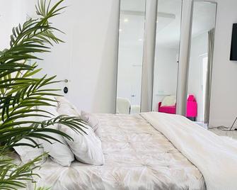 Luxury home with office - Guaynabo - Bedroom