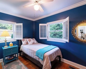 Vintage Charm in the New River Gorge - Fayetteville - Camera da letto