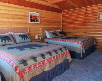 Creekside Cabins - Saint Ignatius - Bedroom