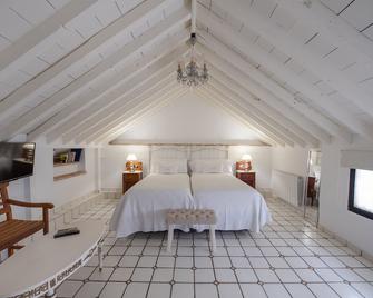 Hotel Rosa De oro - גרנדה - חדר שינה