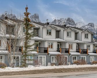 Nakiska, 2 Bed 1 Bath with Mtn Views - Canmore - Budova