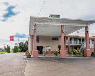 Red Roof Inn & Suites Rome - Rome - Bygning