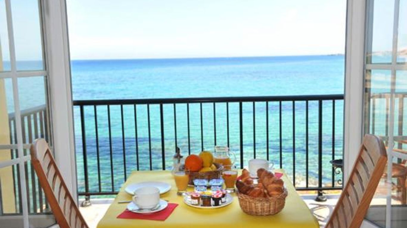 Hotel De La Plage Les Arcades