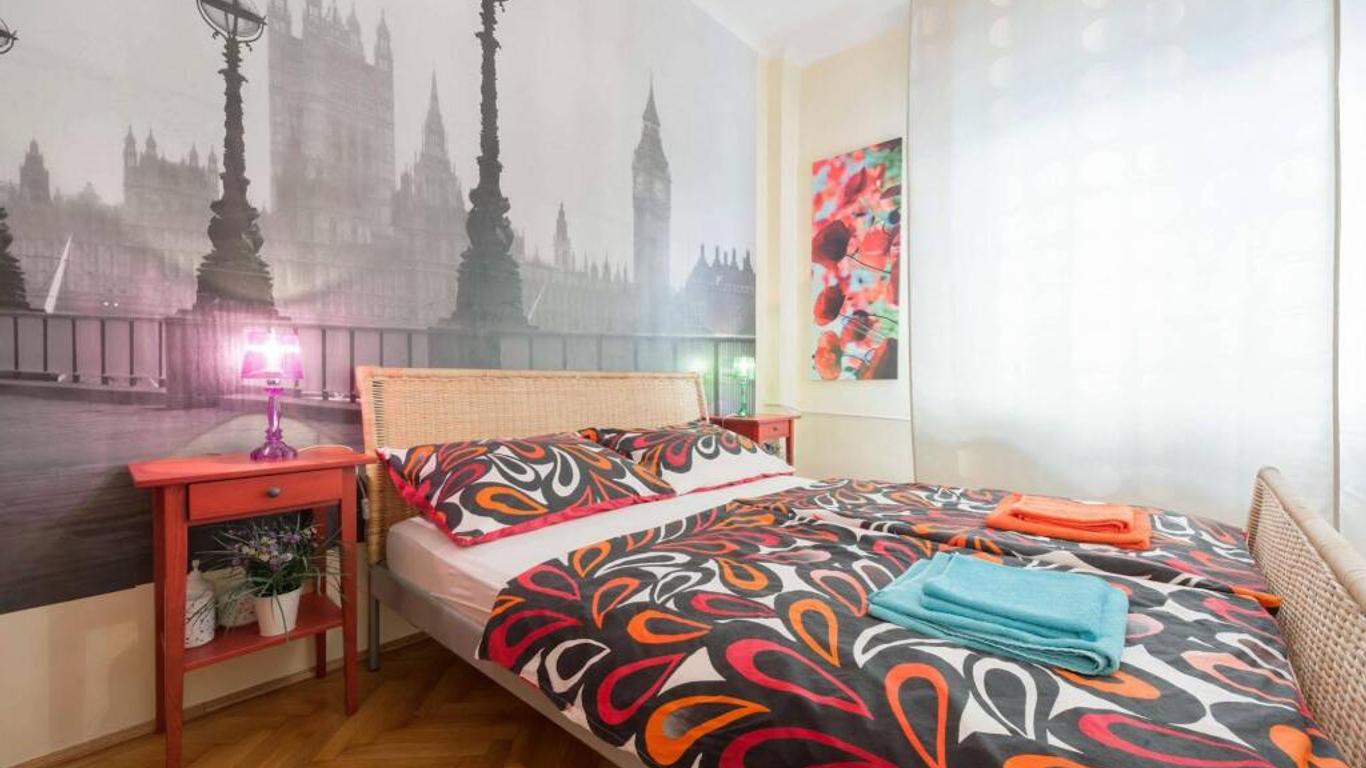 Parliament Apartment Downtown