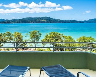 Lagoon Beachfront Lodge 202 on Hamilton Island by HamoRent - Hamilton Island - Balkon