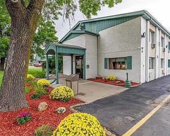 إكونومي إن - أبلتون (ويسكونسن) - مبنى