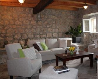 Stone house Konavle - Mihanići - Sala de estar