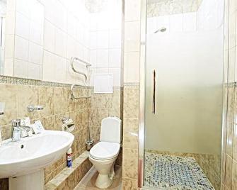 Vladimir Plaza - Briansk - Bathroom