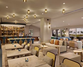Crowne Plaza Resort Saipan by IHG - Garapan - Bar