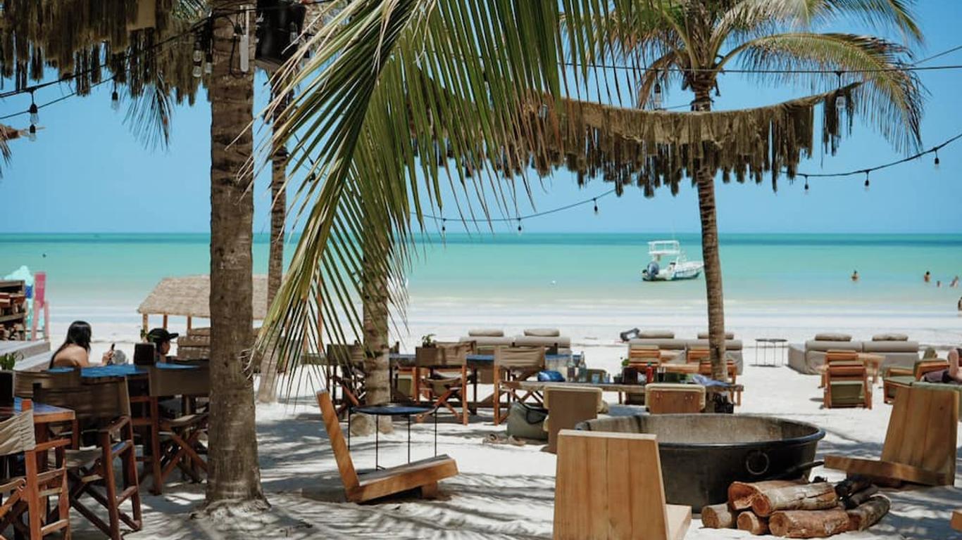 Casa Las Tortugas Petit Beach Hotel & Spa