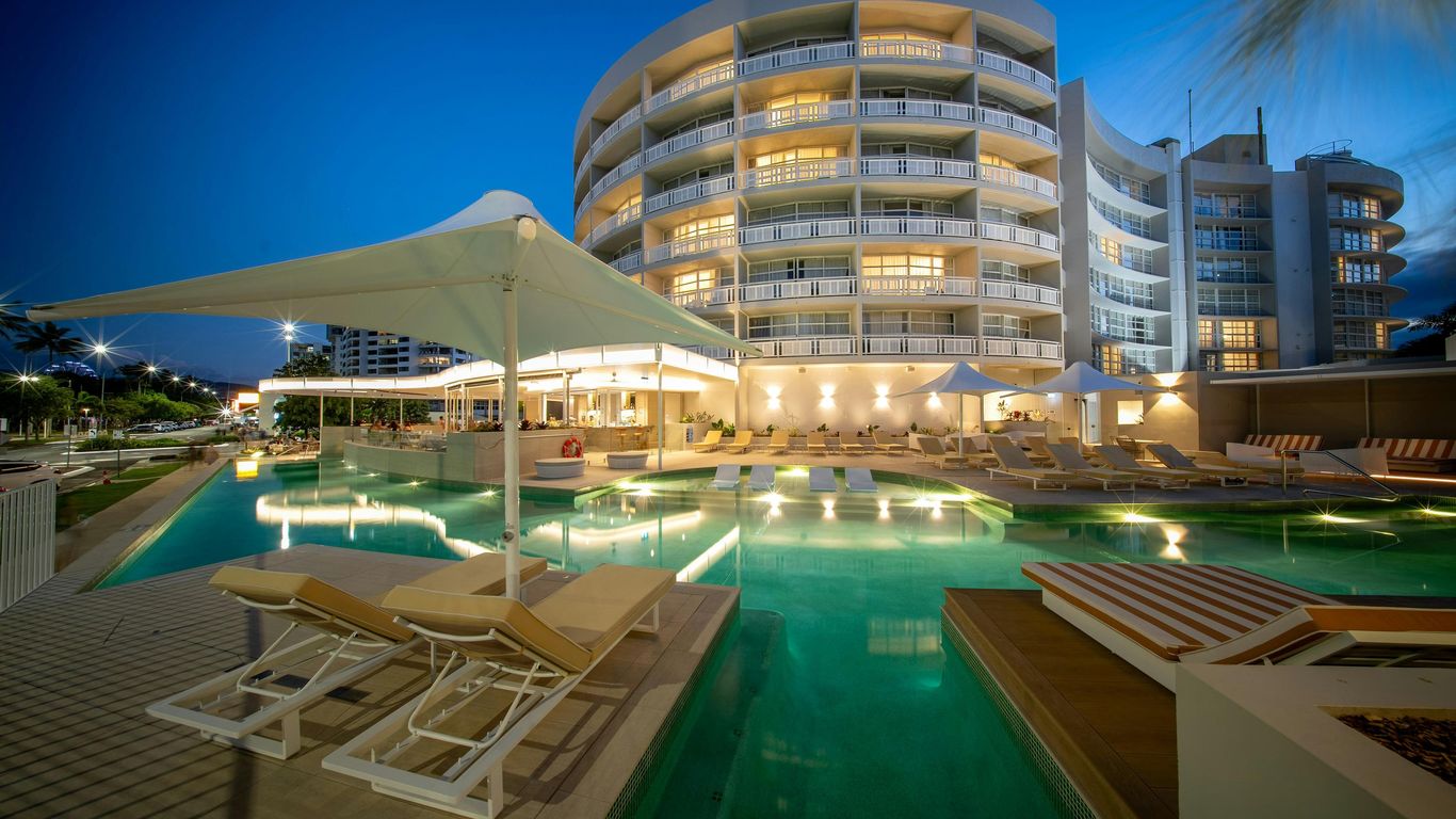 دبل تري باي هيلتون هوتل كايرنز