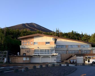 Fujikyu Unjo-Kaku - Narusawa - Edificio