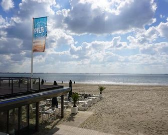 Stelle Maris, Nice place in Heinkenszand, 2 bedrooms, outdoor swimming pool, WIFI smart TV and privacy - Heinkenszand - Plage