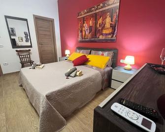 B&B Domus Joannina - Pompei - Bedroom