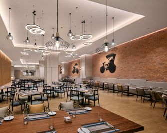 Holiday Inn & Suites Penang Prai By IHG - Bukit Mertajam - Restaurant