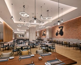 Holiday Inn & Suites Penang Prai By IHG - Bukit Mertajam - Restaurant