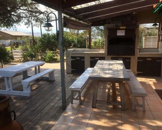 Sleepy Backpackers - Gordon's Bay - Patio