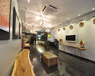 لو ميتروتل - إيبوه - ردهة