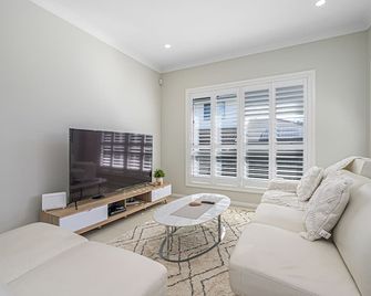 Rousehill Sweet Spacious 4br Quiet House - Riverstone - Sala de estar