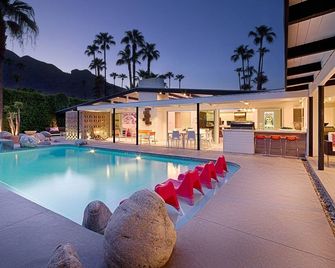 Mid-Century Private Estate- Great location, Pool/Spa, View, Dogs ok! - Palm Springs - Piscina