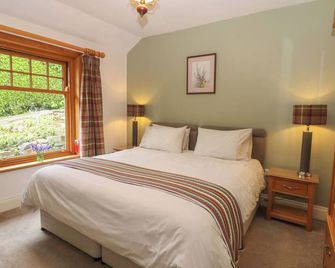 Plum Tree Cottage - Castleton - Bedroom