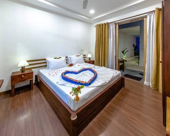 Dhiffushi White Sand Beach Hotel - Dhiffushi - Bedroom