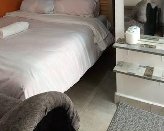 Enny's studios - Nakuru - Bedroom