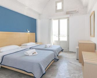 Carlos Pension - Akrotiri - Habitación