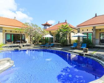Taman Damai Bungalow - South Kuta - Piscina