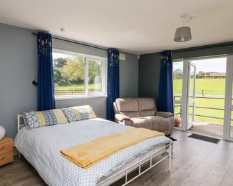 Seachange Annexe, Pet Friendly In Ballygarrett, County Wexford - Courtown - Bedroom