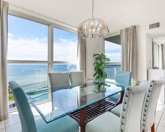 Tristan Towers unit 10A - Pensacola - Dining room