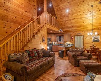 Bearadise At Blue Ridge - West Jefferson - Obývací pokoj