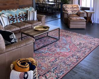 The Red Farmhouse - Ferndale - Sala de estar