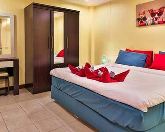 Harrys Hotel Bar & Restaurant - Pattaya - Bedroom