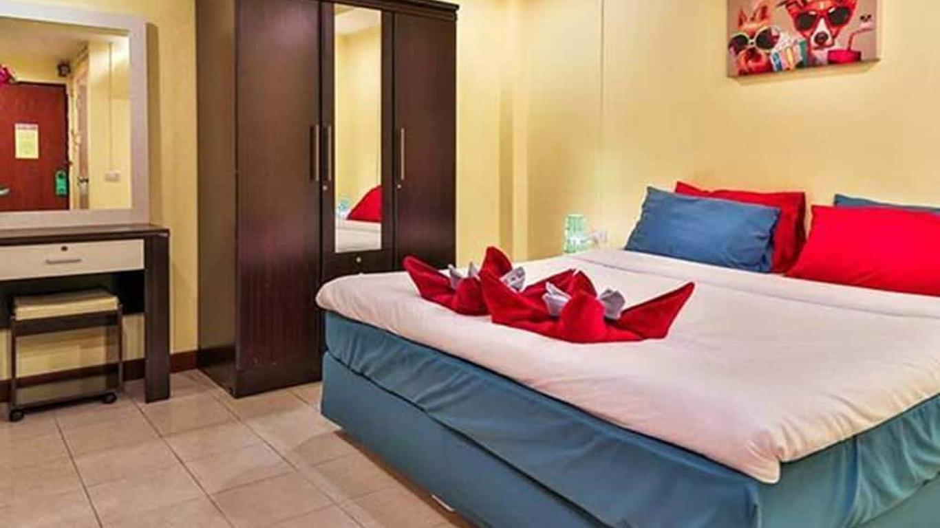 هاريز هوتل، بار آند ريستورانت