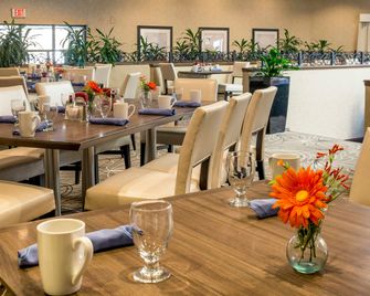 DoubleTree by Hilton Hotel Boston - Milford - Milford - Restaurant