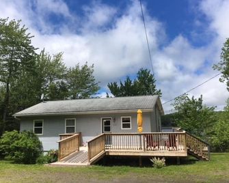 For all ages to be together but have lots of space and fun! - Wallace - Building